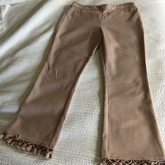 Naked Zebra Women’s Pink Cropped Rayon Spandex Pants Fringe Hem. Size Medium - Picture 10 of 10